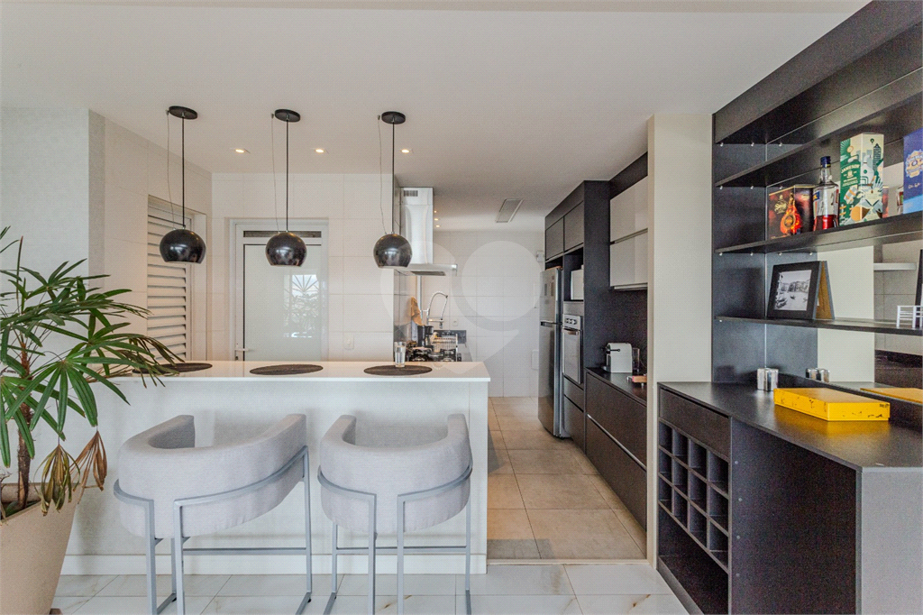 Apartamento com 3 suítes na Lapa 