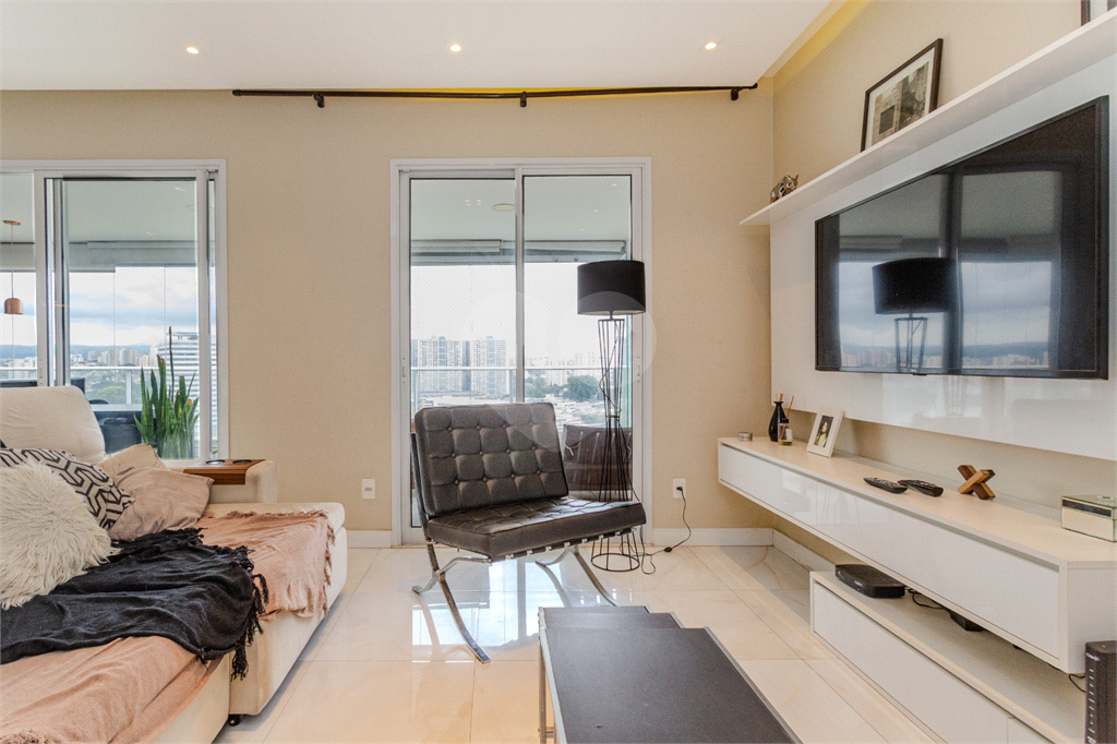 Apartamento com 3 suítes na Lapa 