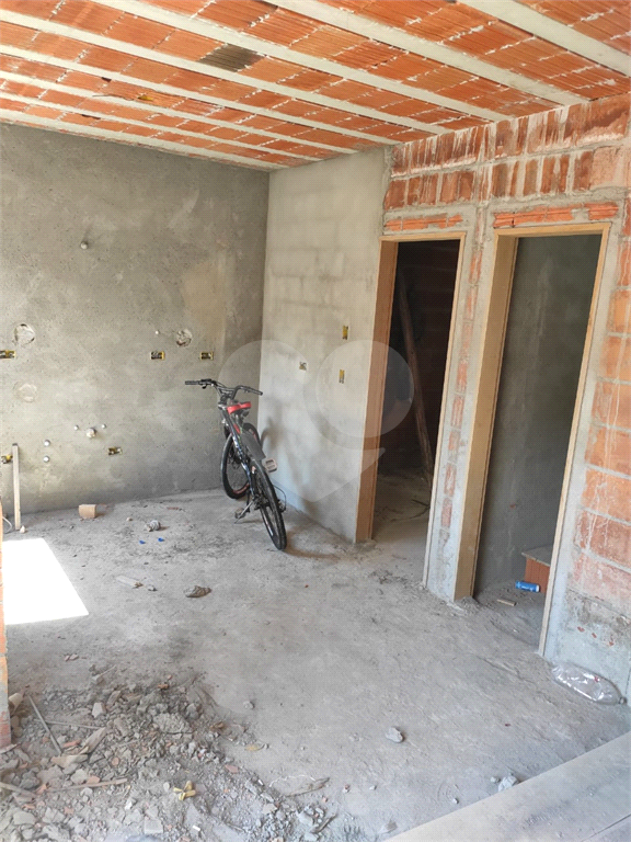 Terreno de 275m² a venda em Santana