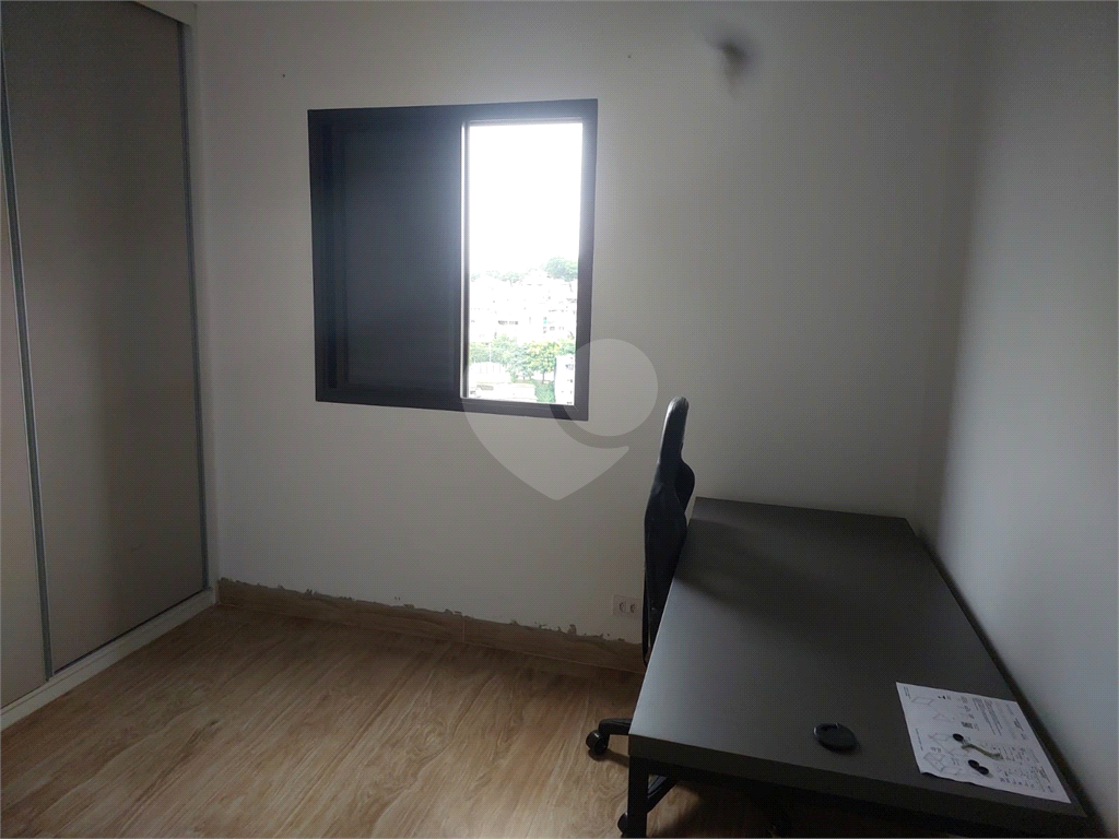 Apartamento na Vila Mazzei, com 2 dormitórios, sala com 2 ambientes, banheiro com gabinete e box, va