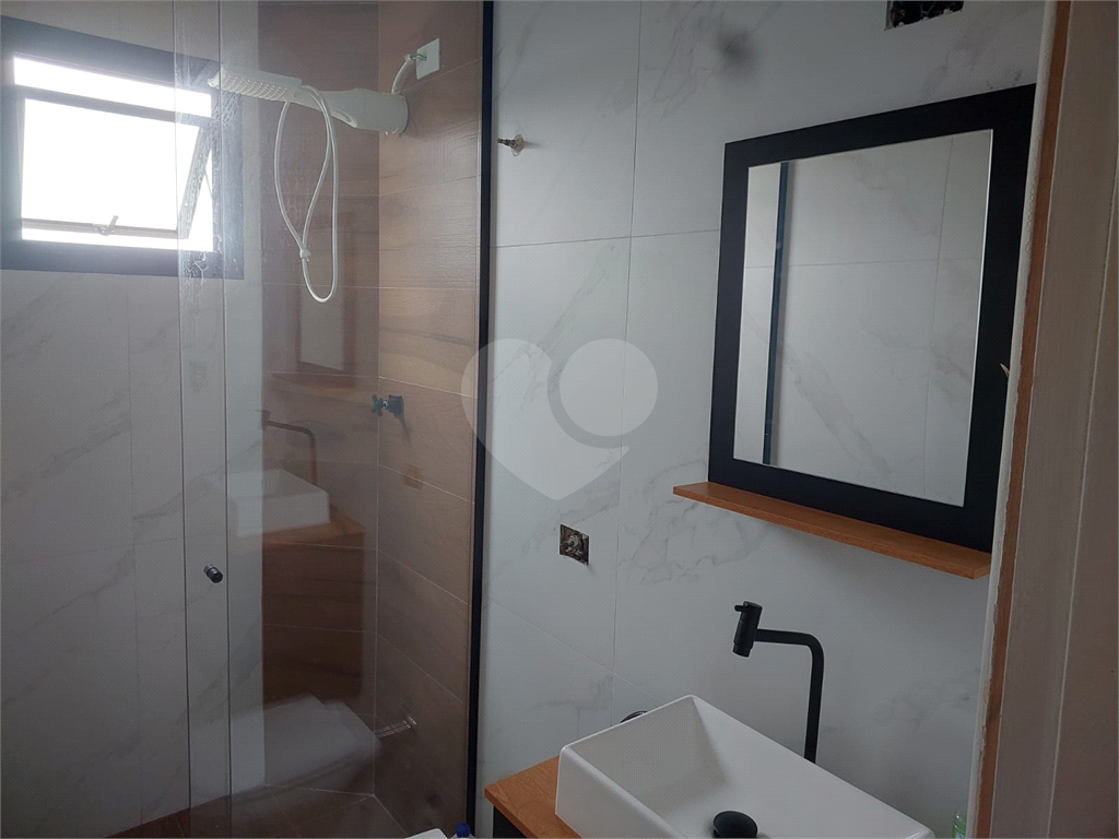 Apartamento na Vila Mazzei, com 2 dormitórios, sala com 2 ambientes, banheiro com gabinete e box, va