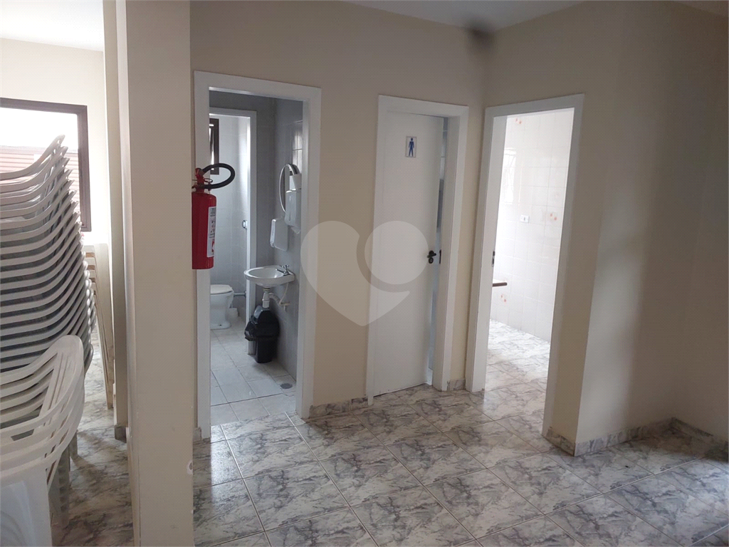 Apartamento na Vila Mazzei, com 2 dormitórios, sala com 2 ambientes, banheiro com gabinete e box, va