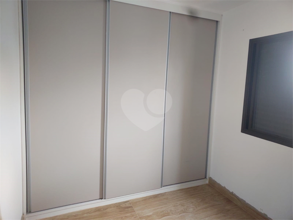 Apartamento na Vila Mazzei, com 2 dormitórios, sala com 2 ambientes, banheiro com gabinete e box, va