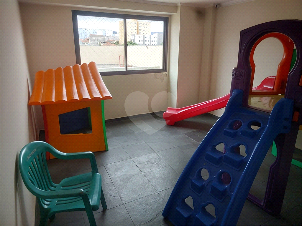 Apartamento na Vila Mazzei, com 2 dormitórios, sala com 2 ambientes, banheiro com gabinete e box, va