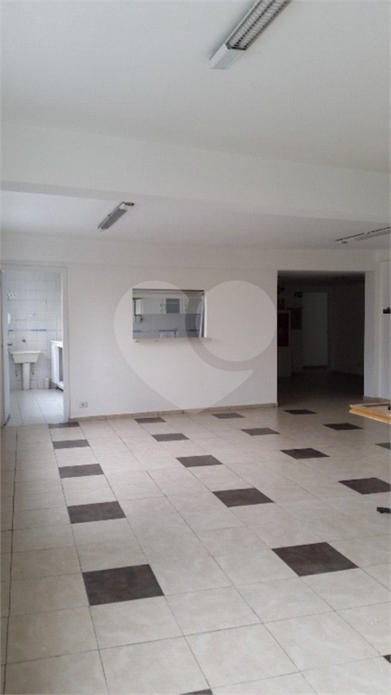 Prédio Comercial/ Santana , na Dr. Zuquim / 800 m2 / Testada com 18,50 metros. Térreo e 3 pavimentos