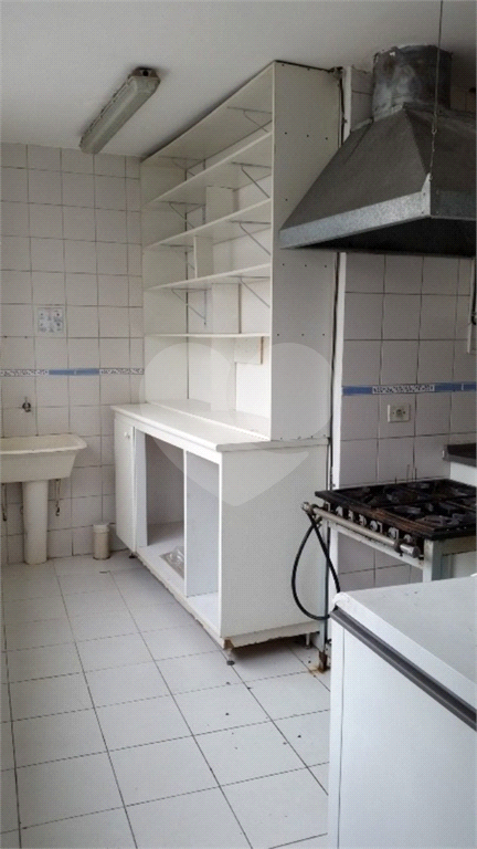 Prédio Comercial/ Santana , na Dr. Zuquim / 800 m2 / Testada com 18,50 metros. Térreo e 3 pavimentos