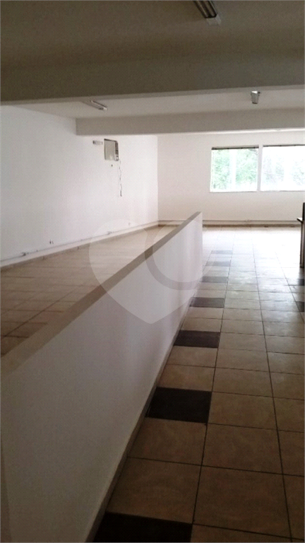 Prédio Comercial/ Santana , na Dr. Zuquim / 800 m2 / Testada com 18,50 metros. Térreo e 3 pavimentos