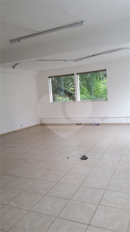 Prédio Comercial/ Santana , na Dr. Zuquim / 800 m2 / Testada com 18,50 metros. Térreo e 3 pavimentos