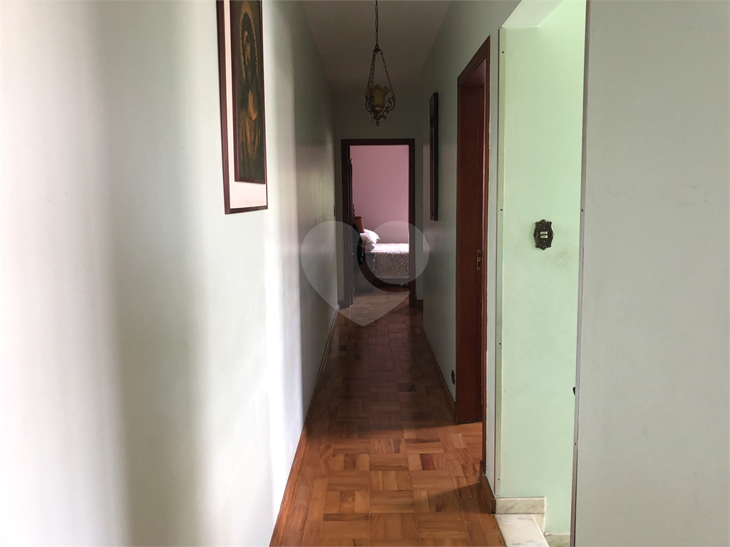  sobrado na Região do Jardim França próximo da Padaria Paris, com 3 dormitórios, 3 vagas de garagem,