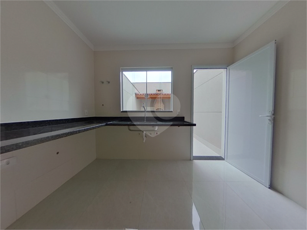 Sobrado novo no Tucuruvi com 3 suítes e 2 vagas. Pronto para morar