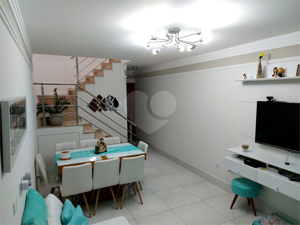 Sobrado novo no Tucuruvi com 3 suítes e 2 vagas. Pronto para morar