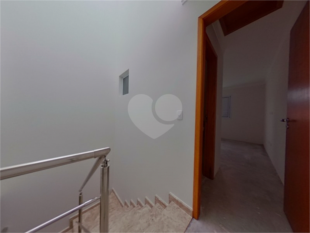 Sobrado novo no Tucuruvi com 3 suítes e 2 vagas. Pronto para morar