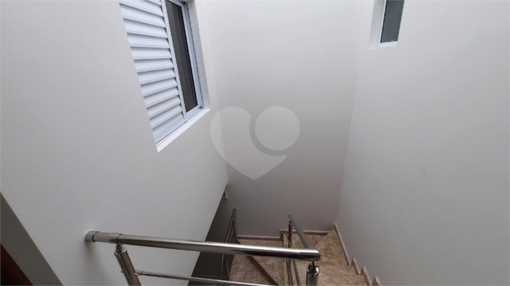 Sobrado novo no Tucuruvi com 3 suítes e 2 vagas. Pronto para morar