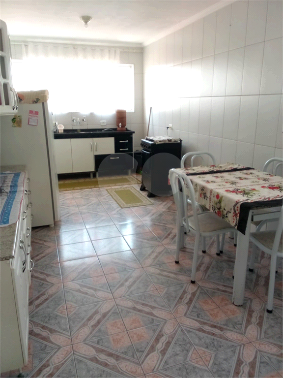 Sobrado localizado na Parada Inglesa, com 4 dormitórios, 1suíte 2 vagas de garagem