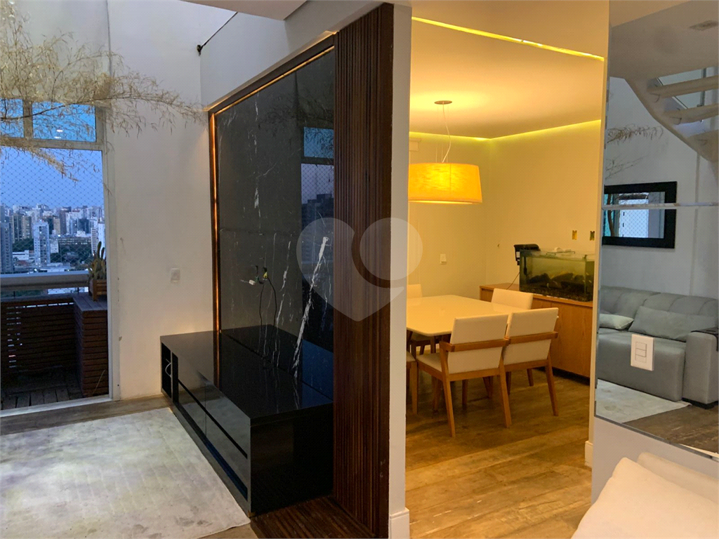 Duplex para à venda com 2 quartos 1 sala e 2 vagas de garagem 
