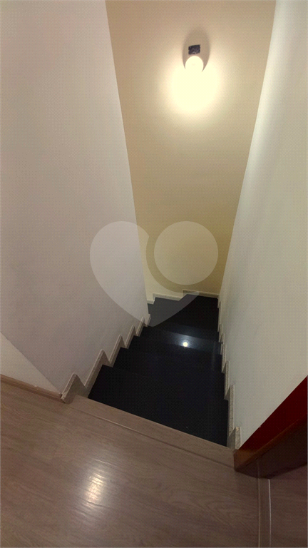 Sobrado em condomínio com 2 vagas e piscina!!!!