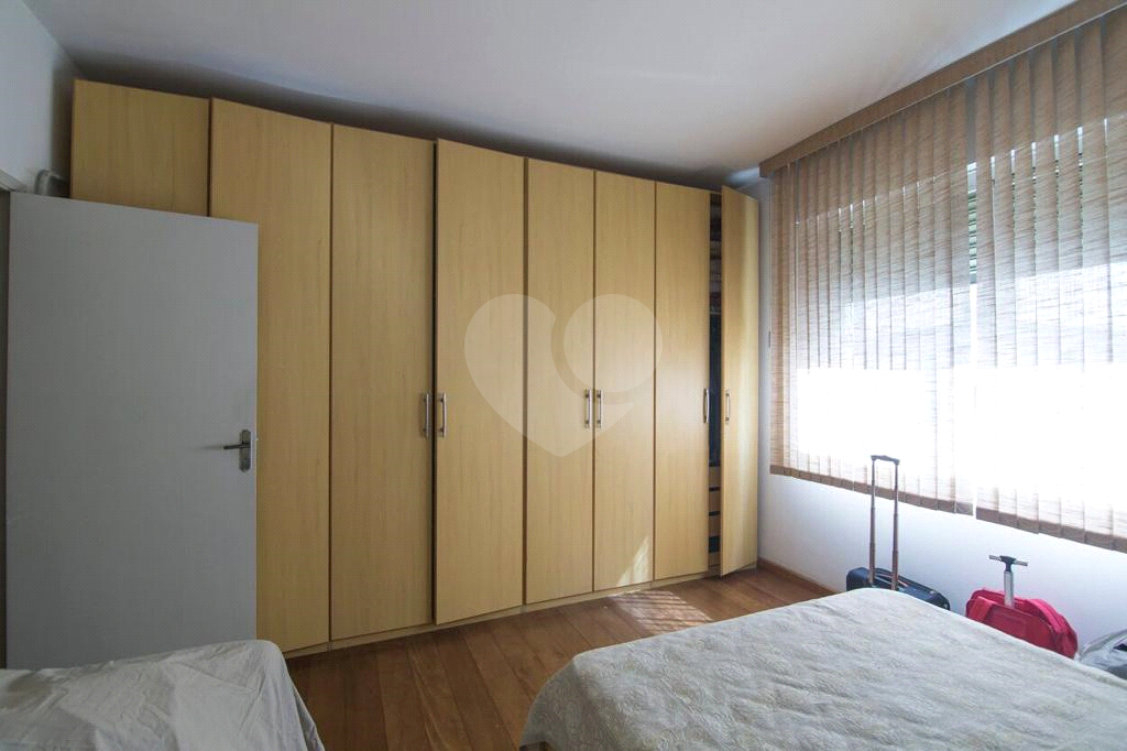 Apartamento à venda com 3 quartos, 262m² - Foto 3