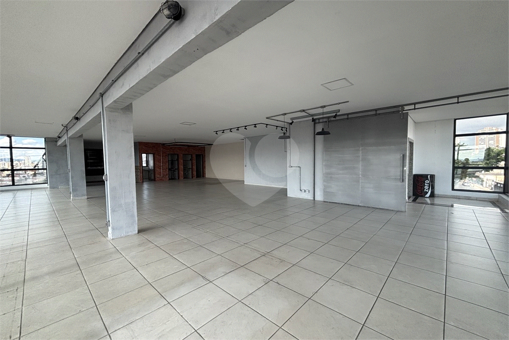 SÃO 10 SALAS EM UM ANDAR , PRÉDIO COMERCIAL. 