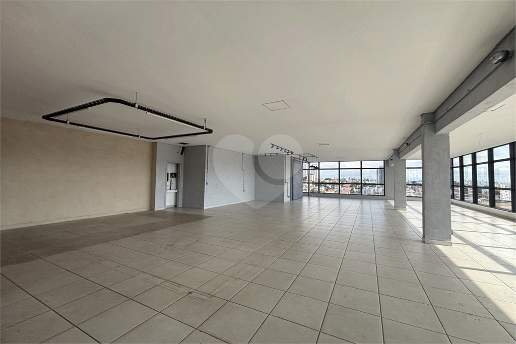 SÃO 10 SALAS EM UM ANDAR , PRÉDIO COMERCIAL. 