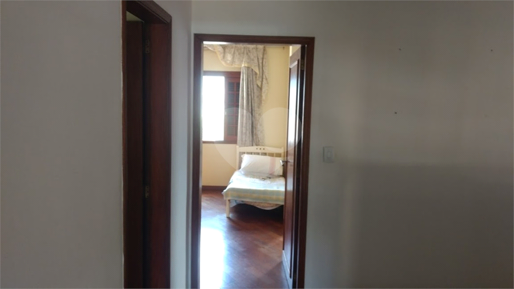 Sobrado Triplex no Jardim Guapira com 350 metros quadrados. 4 dormitórios sendo 1 suíte