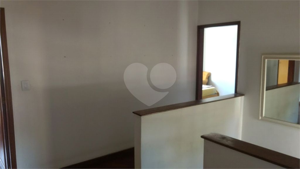 Sobrado Triplex no Jardim Guapira com 350 metros quadrados. 4 dormitórios sendo 1 suíte