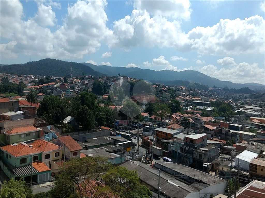 Sobrado Triplex no Jardim Guapira com 350 metros quadrados. 4 dormitórios sendo 1 suíte