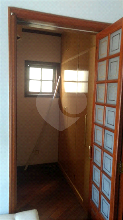 Sobrado Triplex no Jardim Guapira com 350 metros quadrados. 4 dormitórios sendo 1 suíte