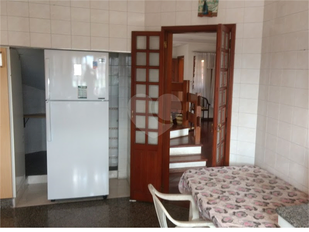 Sobrado Triplex no Jardim Guapira com 350 metros quadrados. 4 dormitórios sendo 1 suíte
