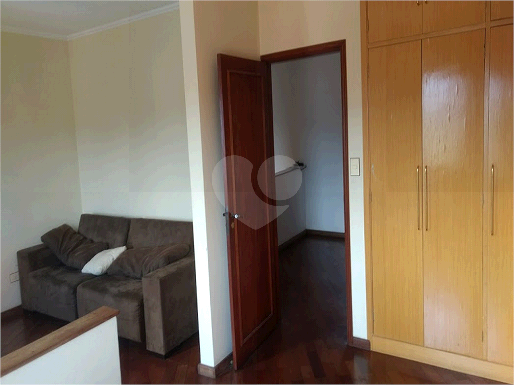 Sobrado Triplex no Jardim Guapira com 350 metros quadrados. 4 dormitórios sendo 1 suíte