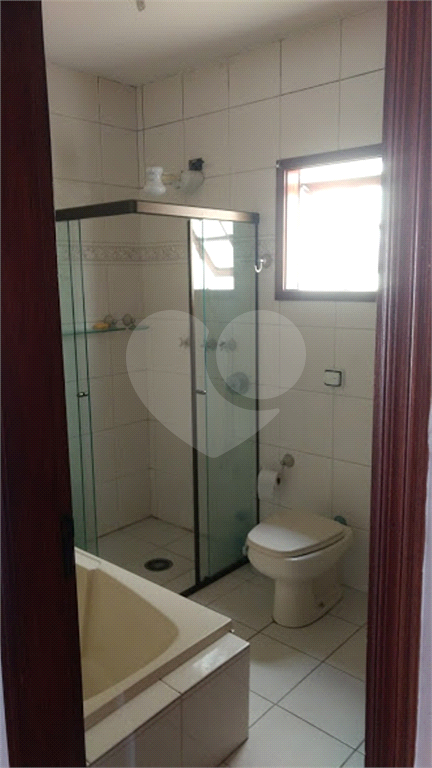 Sobrado Triplex no Jardim Guapira com 350 metros quadrados. 4 dormitórios sendo 1 suíte