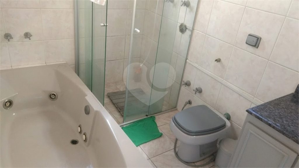 Sobrado Triplex no Jardim Guapira com 350 metros quadrados. 4 dormitórios sendo 1 suíte