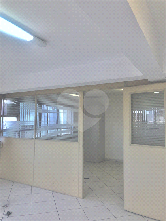 Sala comercial Metro Santa Cecilia