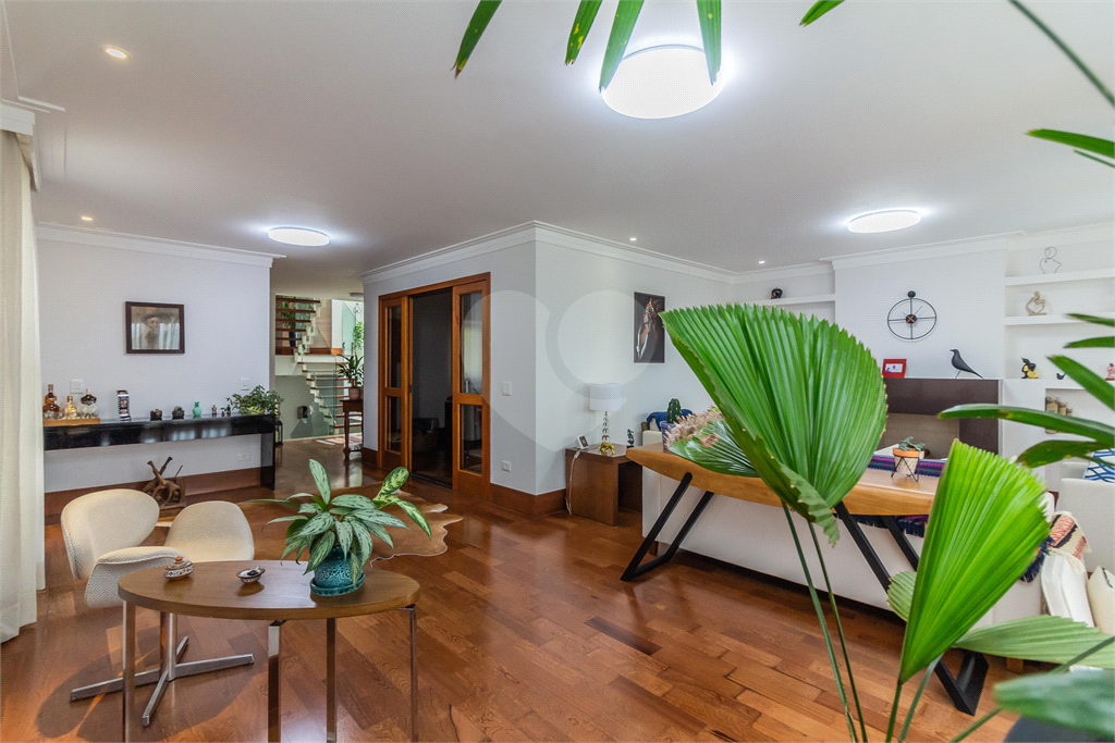Casa no Tucuruvi com 4 quartos, 6 vagas e uma linda piscina 