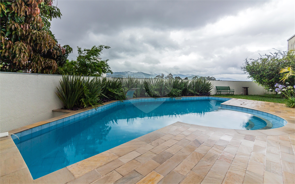 Casa no Tucuruvi com 4 quartos, 6 vagas e uma linda piscina 