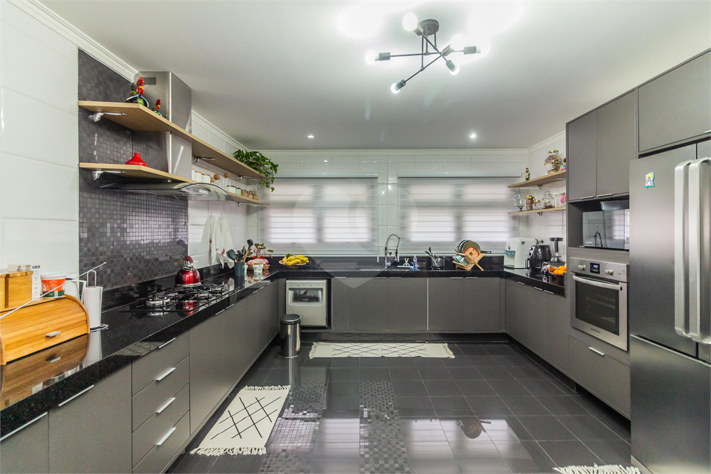 Casa no Tucuruvi com 4 quartos, 6 vagas e uma linda piscina 