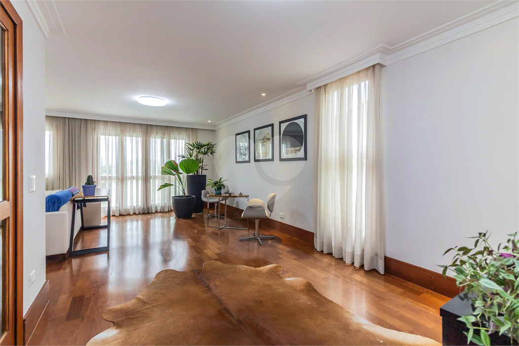 Casa no Tucuruvi com 4 quartos, 6 vagas e uma linda piscina 