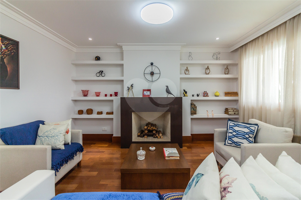 Casa no Tucuruvi com 4 quartos, 6 vagas e uma linda piscina 