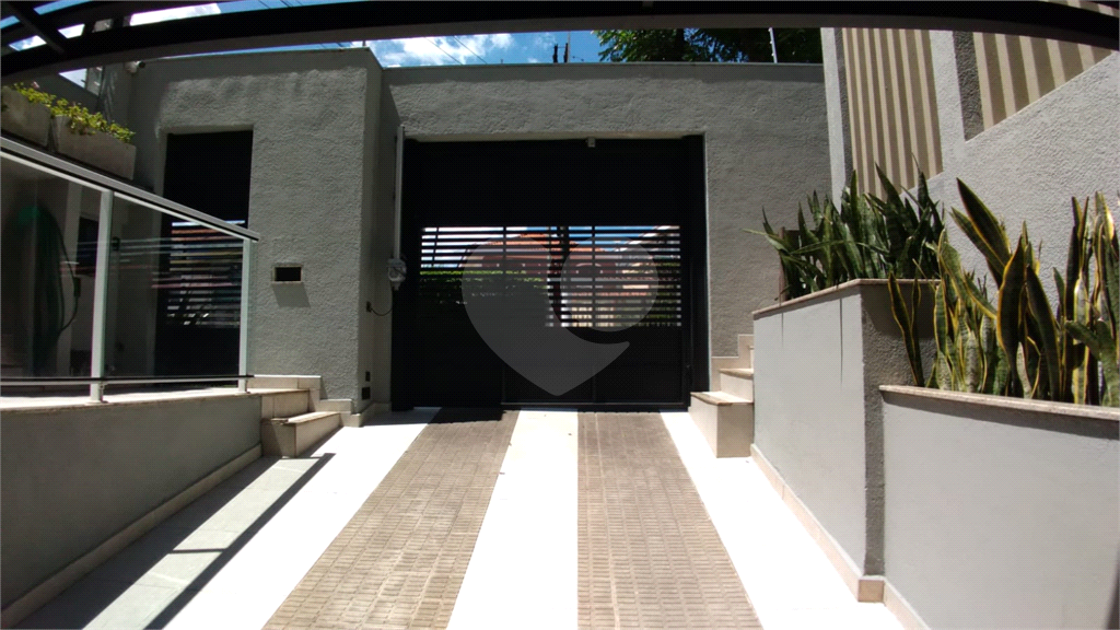 Casa no Tucuruvi com 4 quartos, 6 vagas e uma linda piscina 