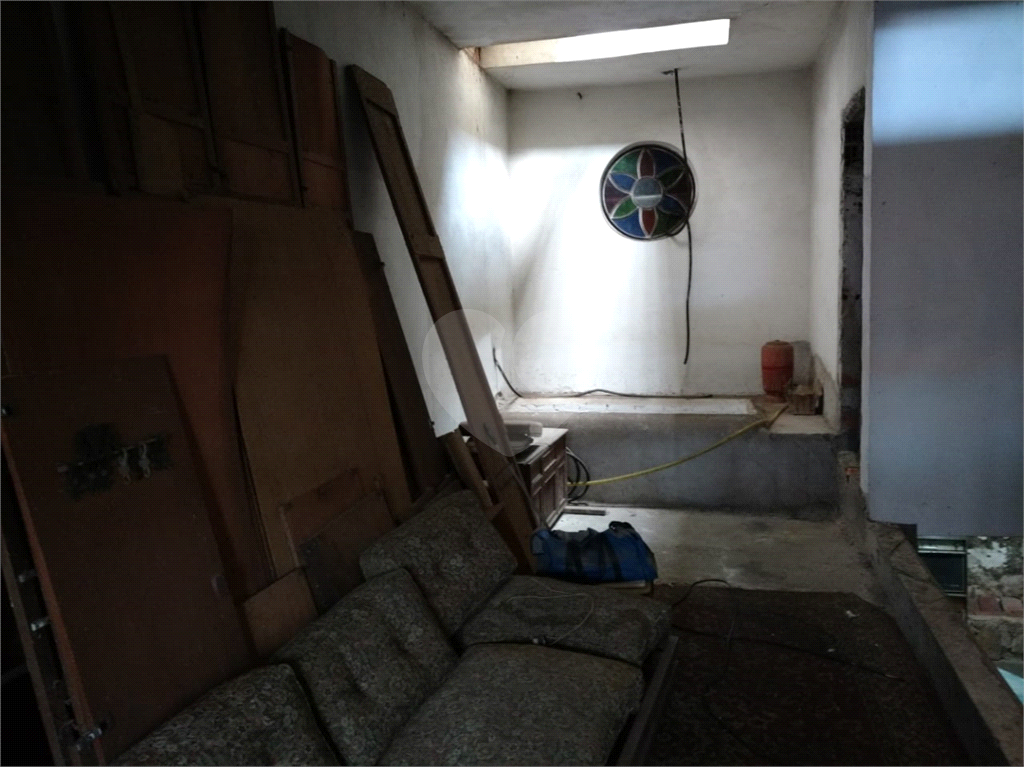 Sobrado na Vila Mazzei com 3 andares, sendo que a última é uma área totalmente livre