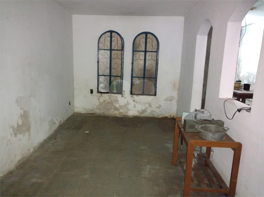 Sobrado na Vila Mazzei com 3 andares, sendo que a última é uma área totalmente livre