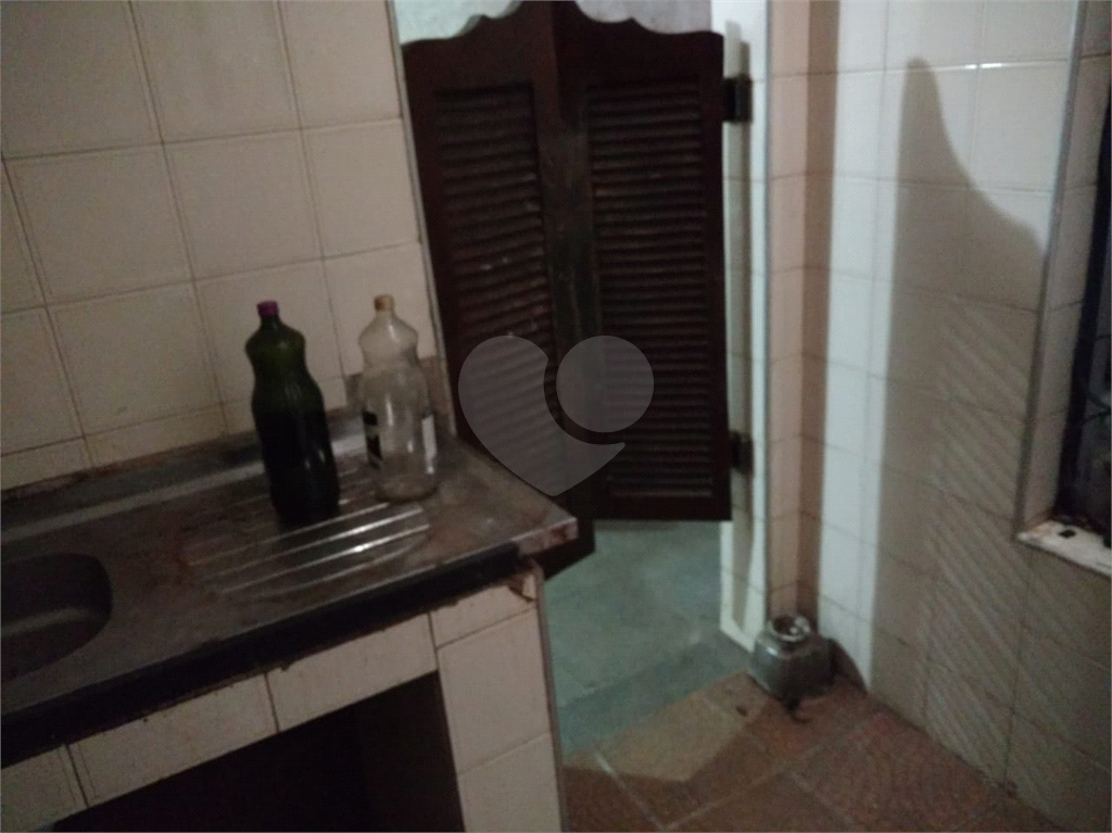 Sobrado na Vila Mazzei com 3 andares, sendo que a última é uma área totalmente livre