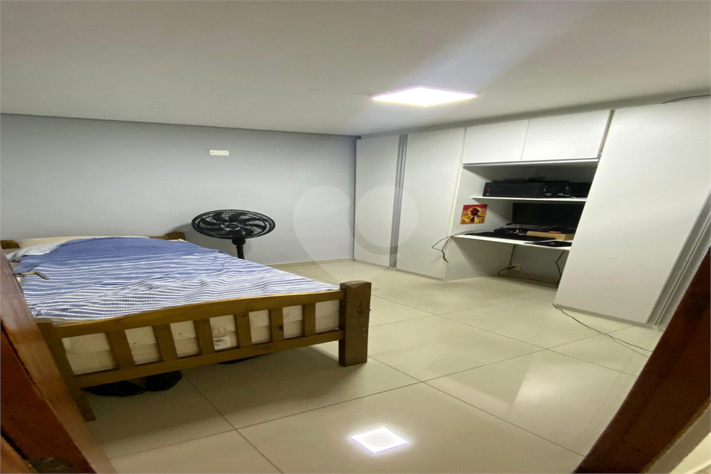 Sobrado residencial no Parque Casa de Pedra, totalmente reformado, com 3 dormitórios,