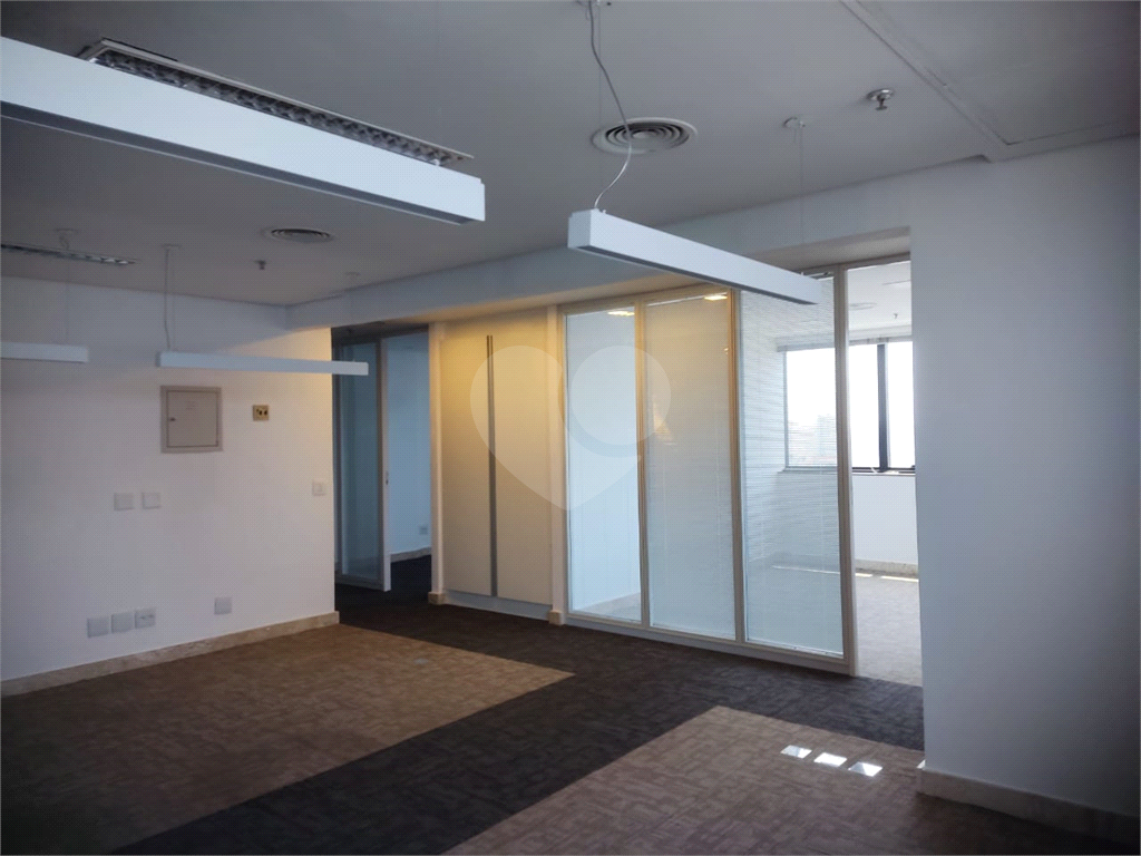 Sala Comercial á venda em Santana