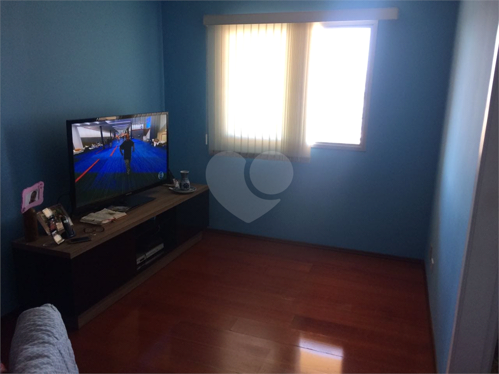 APARTAMENTO em CASA VERDE