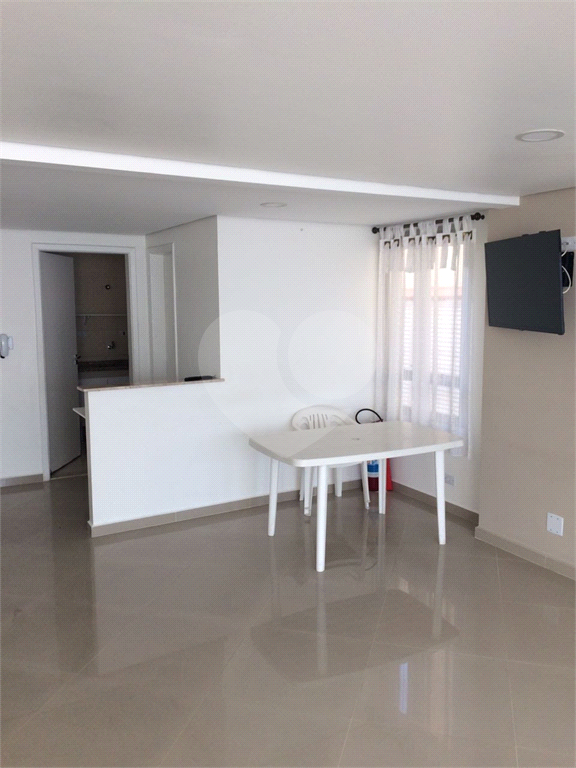 APARTAMENTO em CASA VERDE