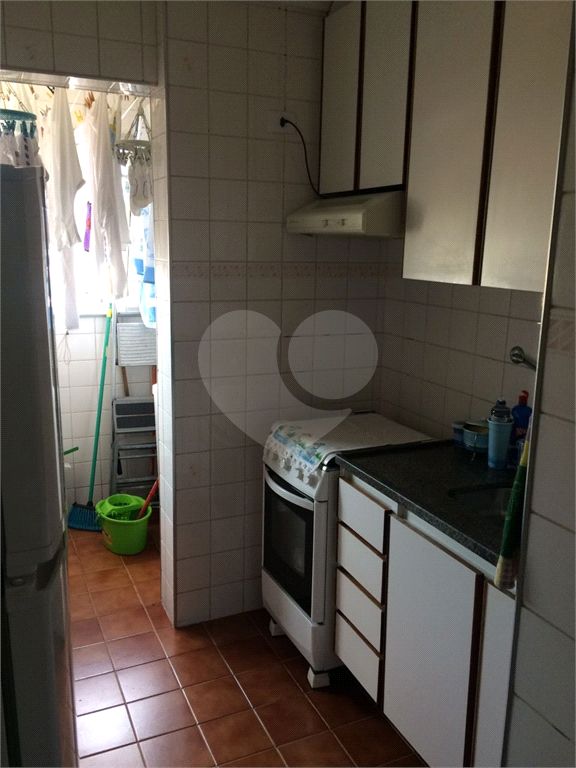 APARTAMENTO em CASA VERDE