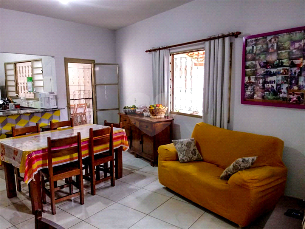 Casa á venda em Manduri SP Centro