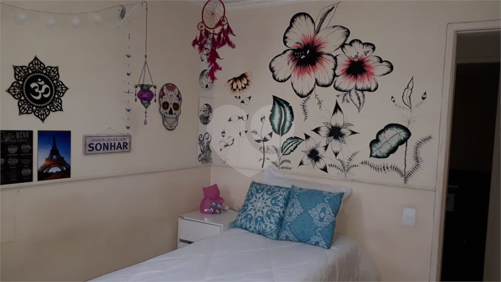 Apartamento de 3 dormitórios, de 120 m², localizado a 900 metros da estação Santana
