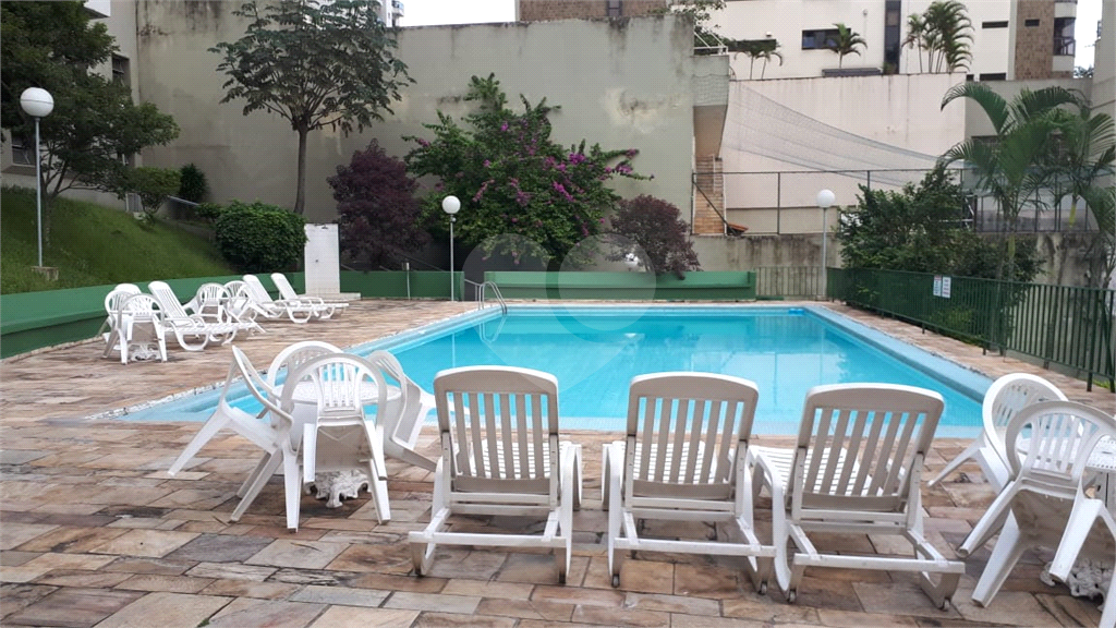 Apartamento de 3 dormitórios, de 120 m², localizado a 900 metros da estação Santana