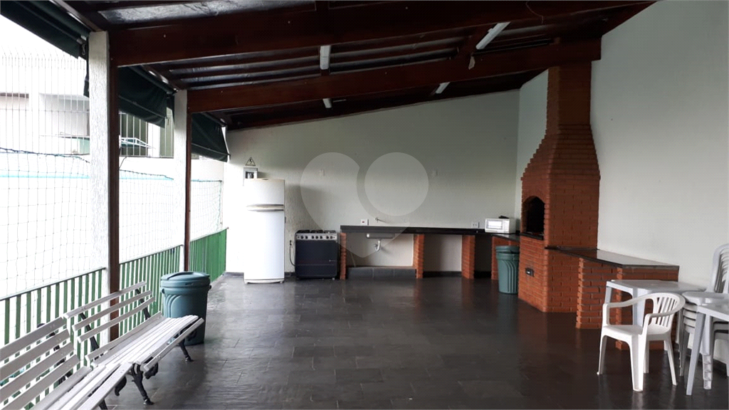Apartamento de 3 dormitórios, de 120 m², localizado a 900 metros da estação Santana